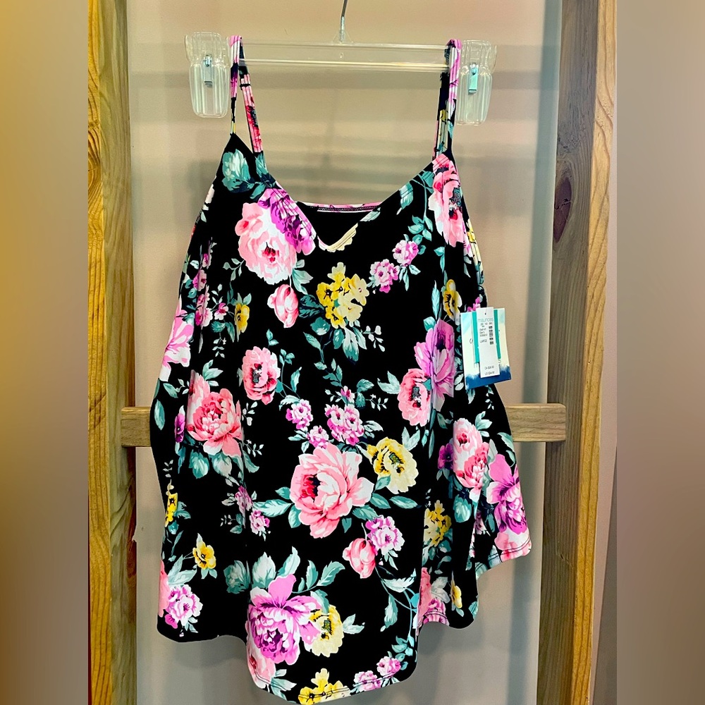 🌸 Maurice’s NWT American Beach Floral Print Tankini Top~Flattering 🌸